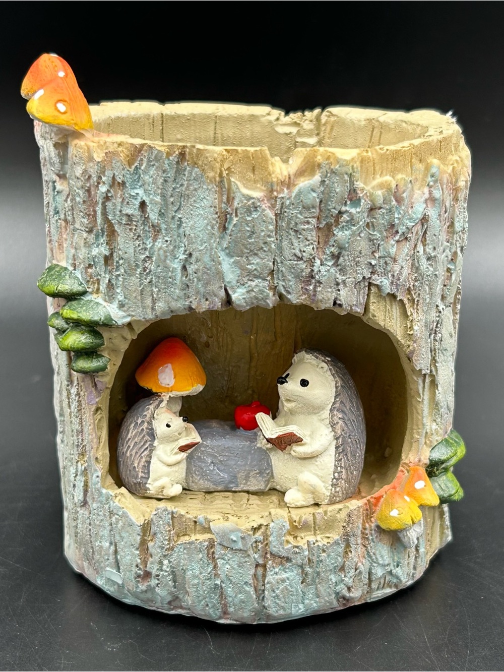 Hedgehog Tree Stump Planter Pot Woodland Mushrooms Resin Succulent Decor